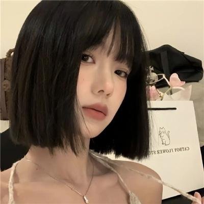 两个独立包装的女人